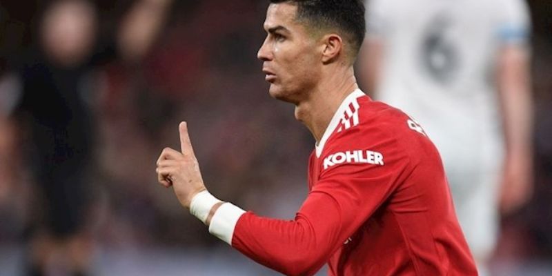 Ronaldo Nói Chuyện Một Mình: Tập Trung Hay Áp Lực Đỉnh Cao? 4 Ronaldo nói chuyện một mình sẽ giúp rất nhiều về mặt tâm lý